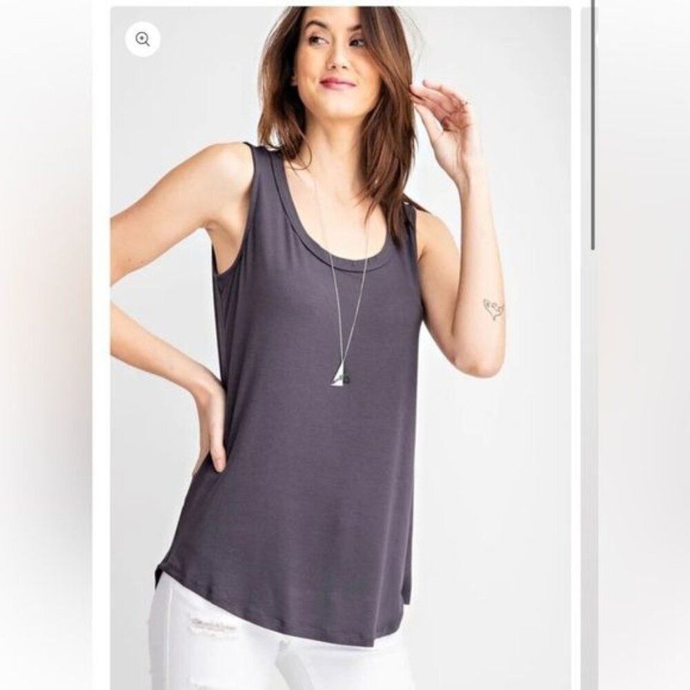 Rae Mode Womens Sleeveless Red Tank Top With Scoop Neck & Curved Hemline